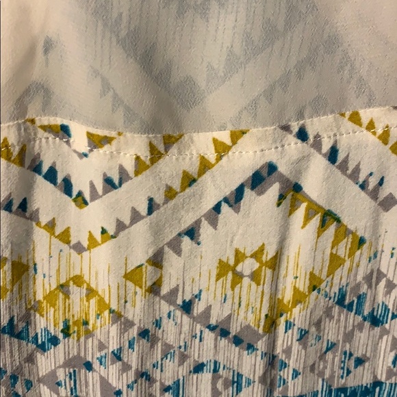 Patterned Top - Picture 3 of 3